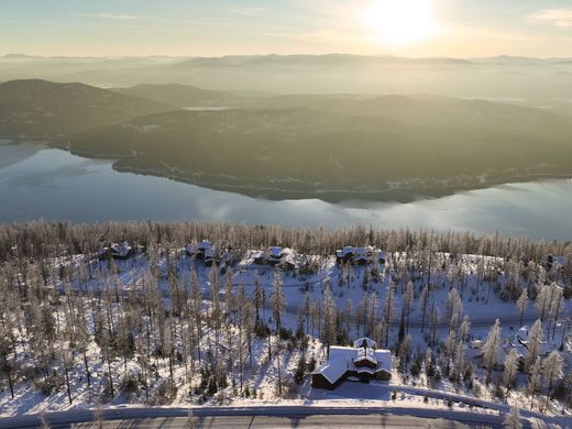 Whitefish, Flathead Countyの土地