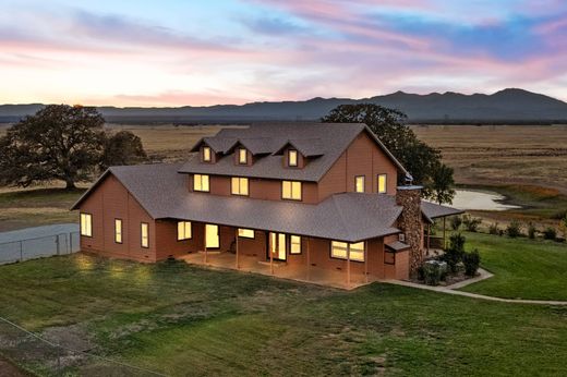 Casa en Millville, Shasta County