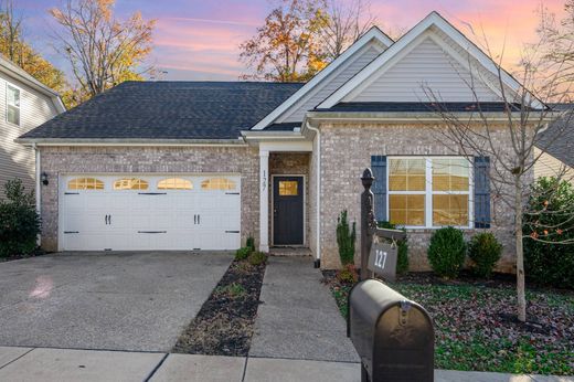 Detached House in White House, Sumner County