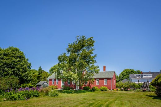 Detached House in Vinalhaven, Knox County