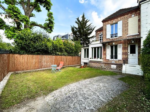 Casa di città a Saint-Maurice, Val-de-Marne