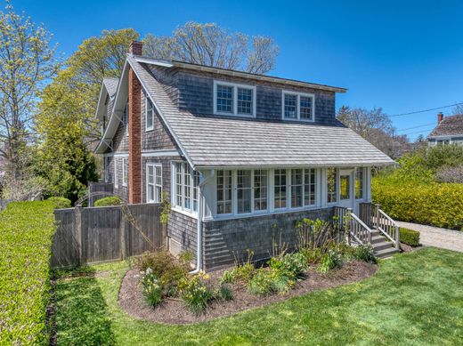 Detached House in Orient, Suffolk County