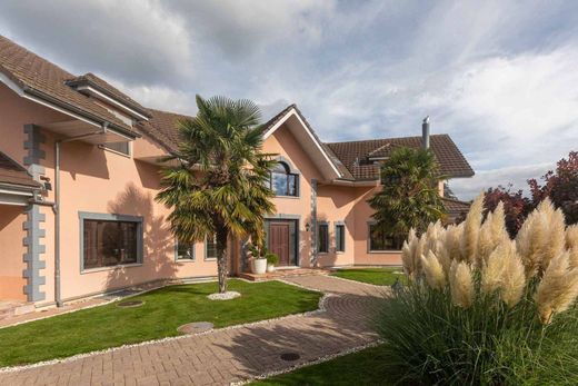 Detached House in Chavannes de Bogis, Nyon District