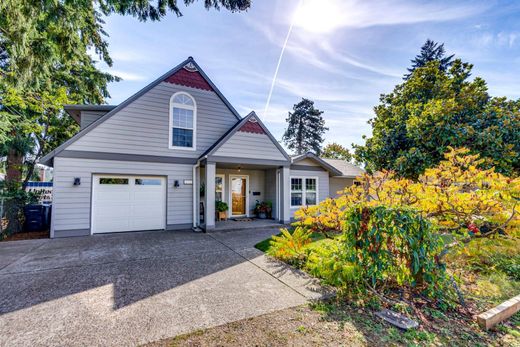 Luxe woning in Gladstone, Clackamas County