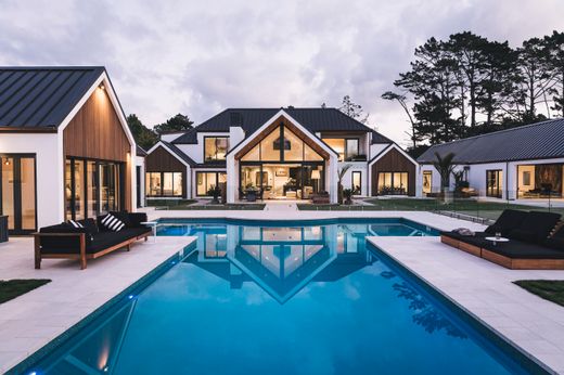 Luxury home in Auckland