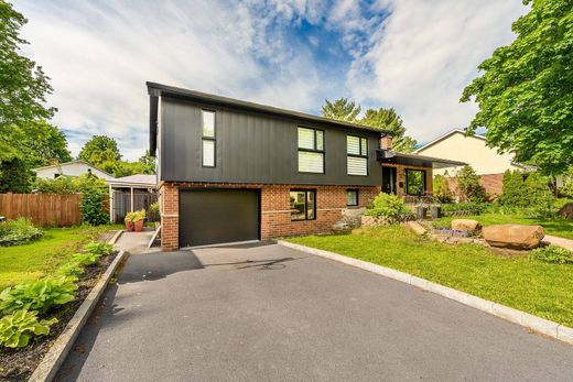 Casa Unifamiliare a Candiac, Montérégie