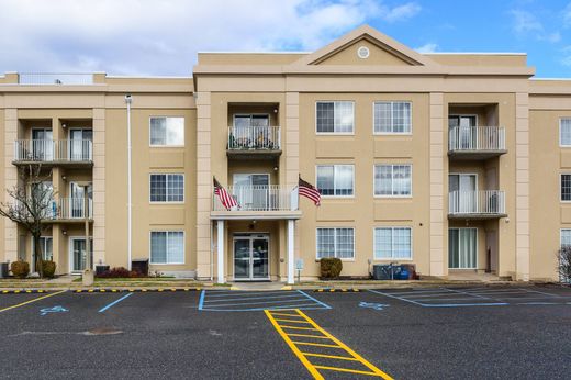 Apartment in Westbury, Nassau County