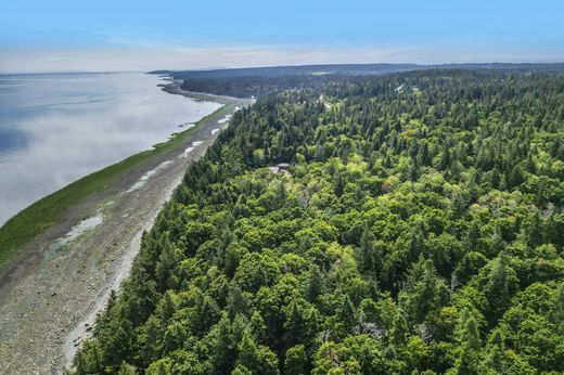 Grundstück in Comox, Comox Valley Regional District