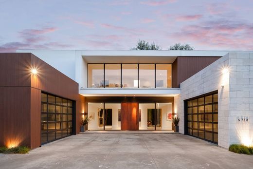 Detached House in Dallas, Dallas County