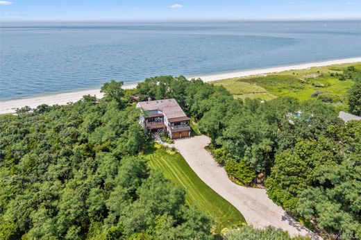 Detached House in Setauket, Suffolk County