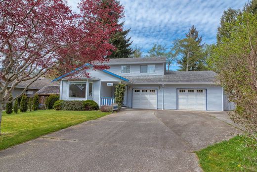 Detached House in Gibsons, Sunshine Coast Regional District