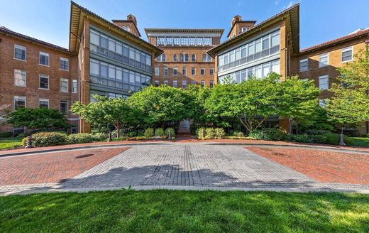Apartment in Washington, Washington County