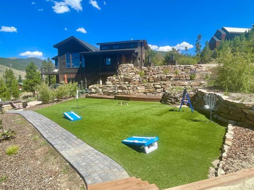 Luxury home in Dillon, Summit County