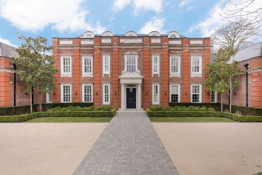 Vrijstaand huis in Oxshott, Surrey