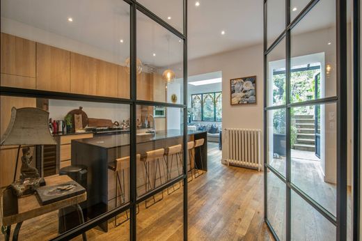 Einfamilienhaus in Nantes, Loire-Atlantique