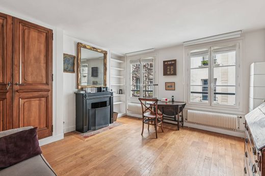 Apartment / Etagenwohnung in Saint-Germain, Odéon, Monnaie, Paris