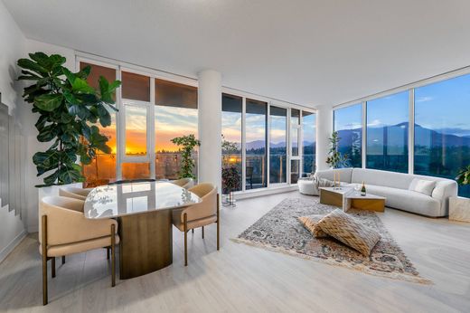 Apartament w North Vancouver, Metro Vancouver Regional District