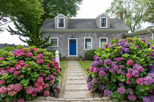 Detached House in Laurel, Suffolk County