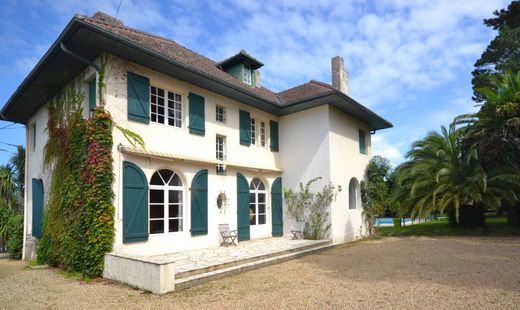 Vrijstaand huis in Anglet, Pyrénées-Atlantiques