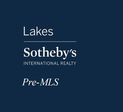 Detached House in Wayzata, Hennepin County