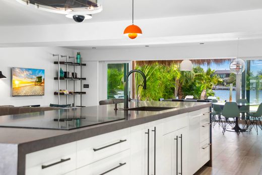 Luxury home in Miami Beach, Miami-Dade