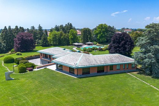 Villa in Briosco, Province of Monza and Brianza
