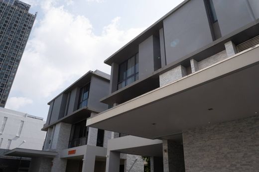 Semidetached House in Bangkok