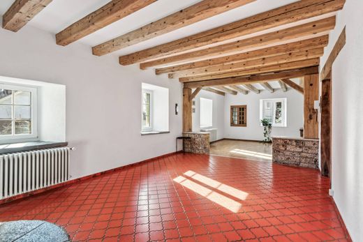 Vrijstaand huis in Daillens, Gros-de-Vaud District