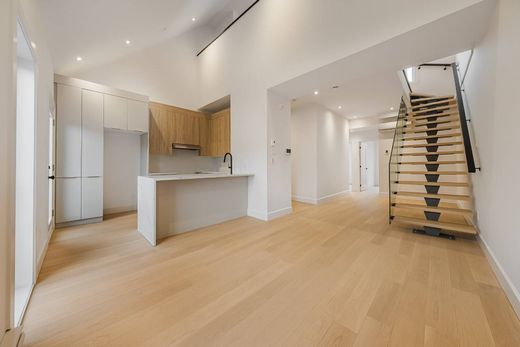 Apartment / Etagenwohnung in Montreal, City of Montréal