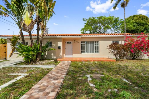 Luxury home in Hialeah, Miami-Dade