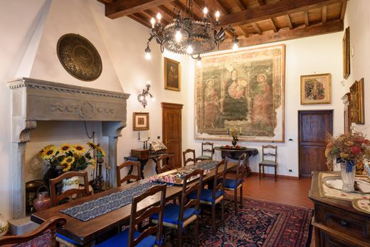 Casa Unifamiliare a Civitella in Val di Chiana, Arezzo