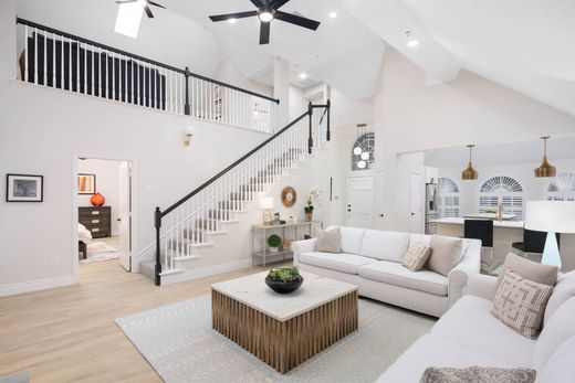 Casa Unifamiliare a Addison, Dallas County