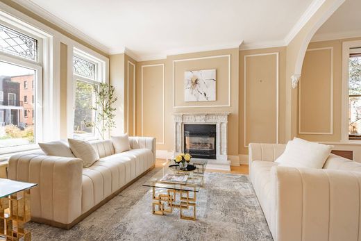 Duplex in Westmount, City of Montréal