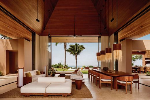 Villa - Monteón, Compostela