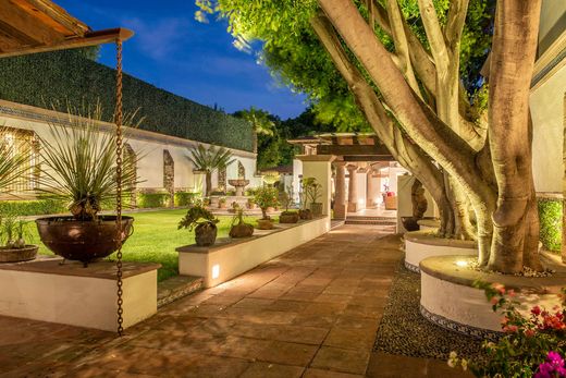 Vrijstaand huis in Santiago de Querétaro, Querétaro