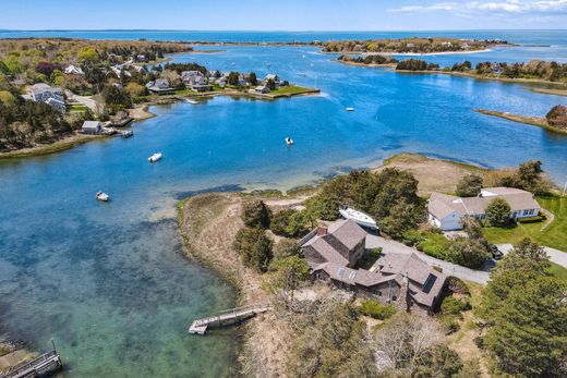Detached House in Falmouth, Barnstable County