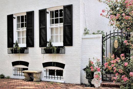 Luxury home in Alexandria, City of Alexandria