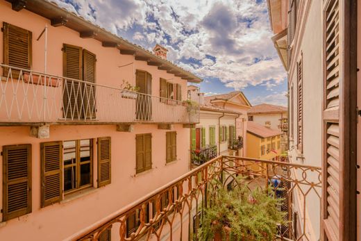 Appartamento a Arona, Novara