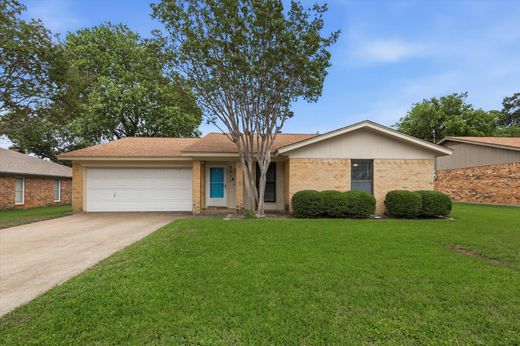 Detached House in Arlington, Tarrant County