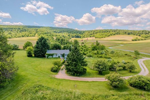 Detached House in Round Hill, Loudoun County
