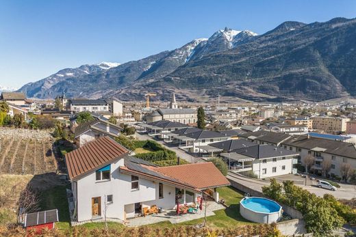 Detached House in Fully, Martigny District