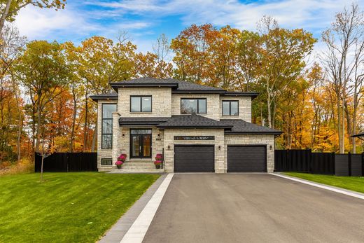 Einfamilienhaus in Notre-Dame-de-l'Île-Perrot, Montérégie