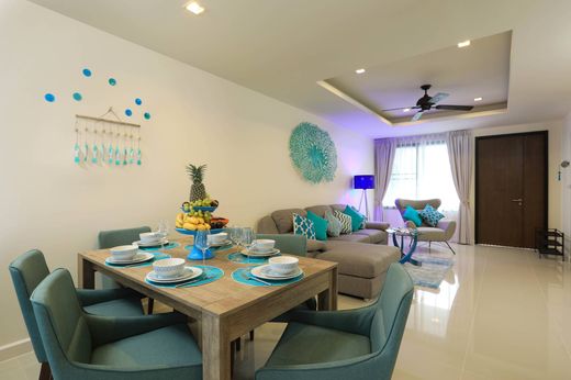 Phuket, Phuket Provinceのタウンハウス