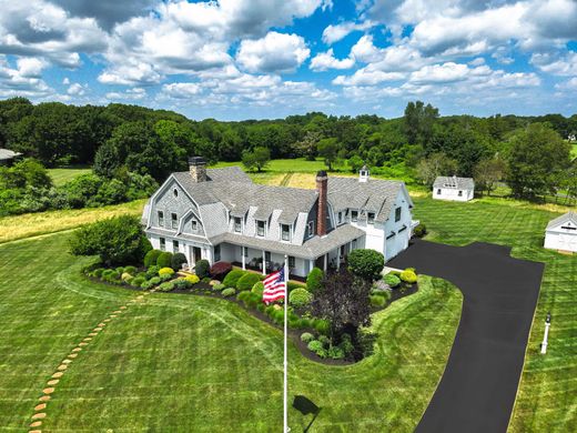 Luxury home in North Kingstown, Washington County