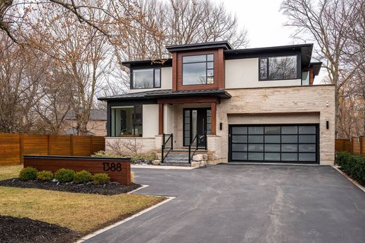 Detached House in Oakville, Ontario