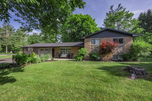 Dom jednorodzinny w Springwater Lakes, Dufferin County