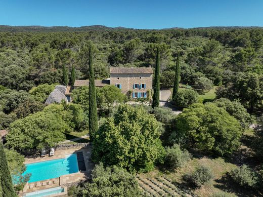 Detached House in Gordes, Vaucluse