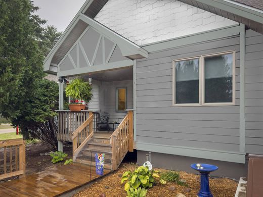 Duplex in Vanderbilt, Otsego County