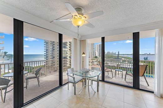 Apartment in Riviera Beach, Palm Beach