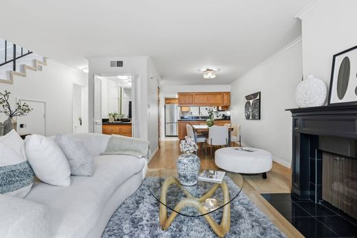 Townhouse in Los Angeles, Los Angeles County